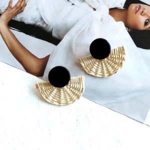 Karly Straw Studs - Black